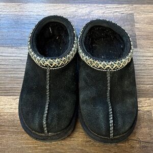 Kids UGG Tasman slipper
